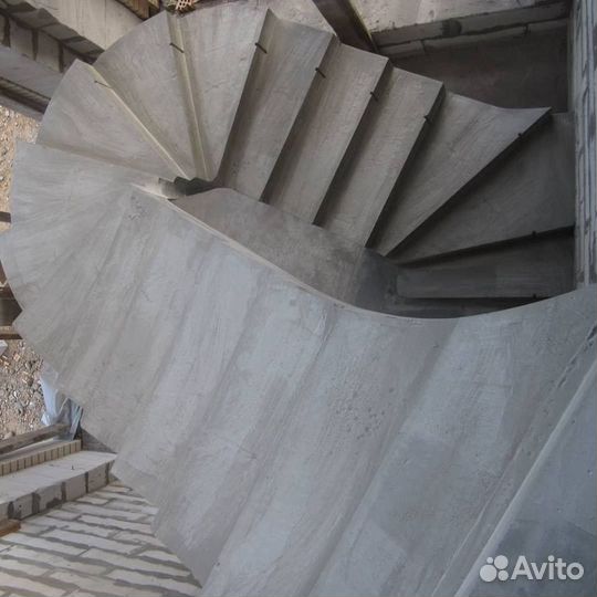 Бетонные лестницы