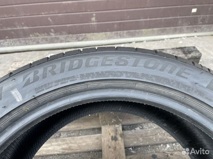 Bridgestone Potenza S001 275/40 R19