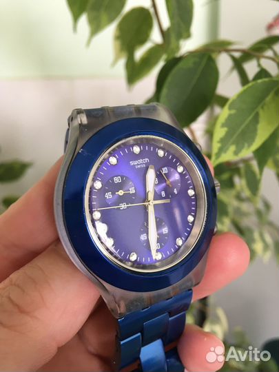 Часы Swatch со стразами Swarowski