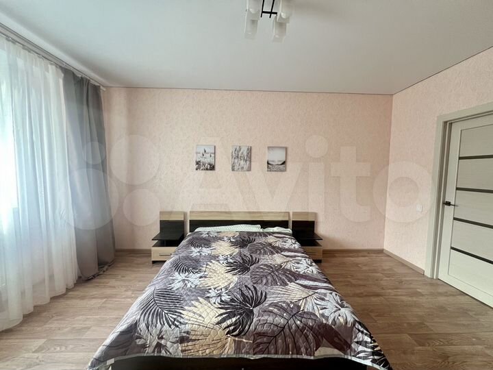 2-к. квартира, 65 м², 7/14 эт.