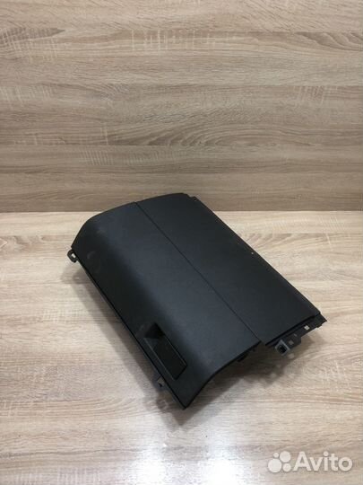 Бардачок Volkswagen Touran