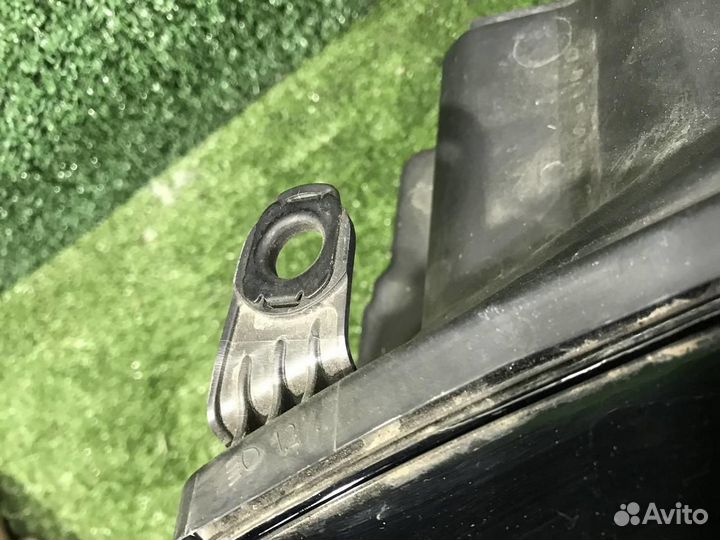 Фара левая Land Rover Range Rover