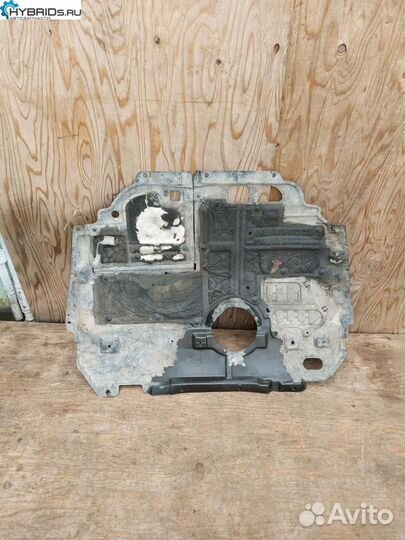 Защита двигателя Toyota Prius 3 рест. ZVW30