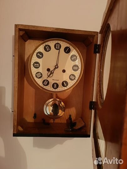 Часы настенные СССР янтарь