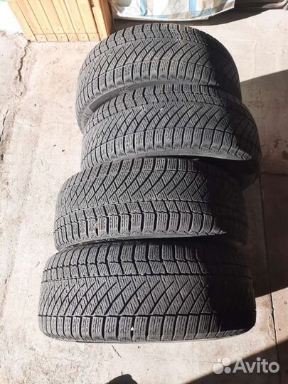 Continental ContiVikingContact 6 215/55 R17 98T