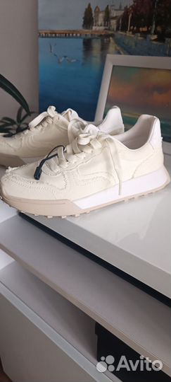Кроссовки женские Zara