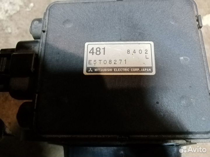 Расходомер на Митсубиси Аутлендер 08г CU