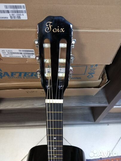 Гитара классическая 3/4 царапины