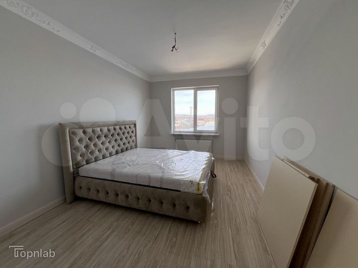 3-к. квартира, 102 м², 3/10 эт.