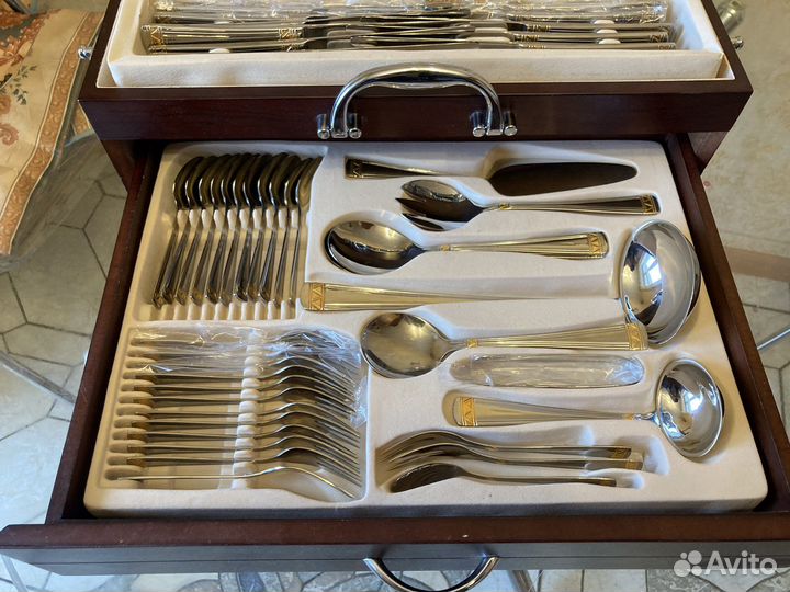 Набор столовых приборов Peterhof