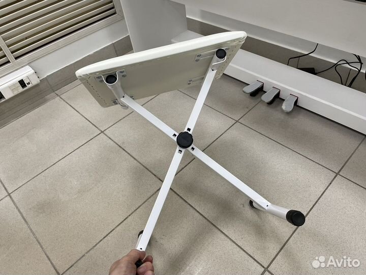 Банкетка белая для клавишных инструментов новая