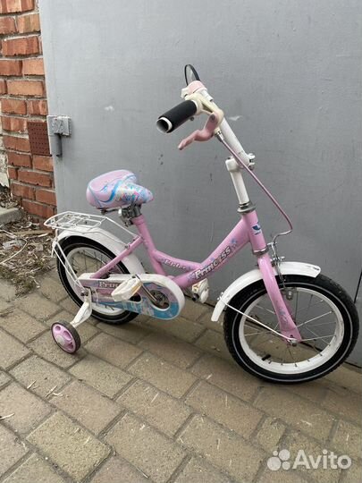 Велосипед для девочки от 3 лет (колеса на 14 )