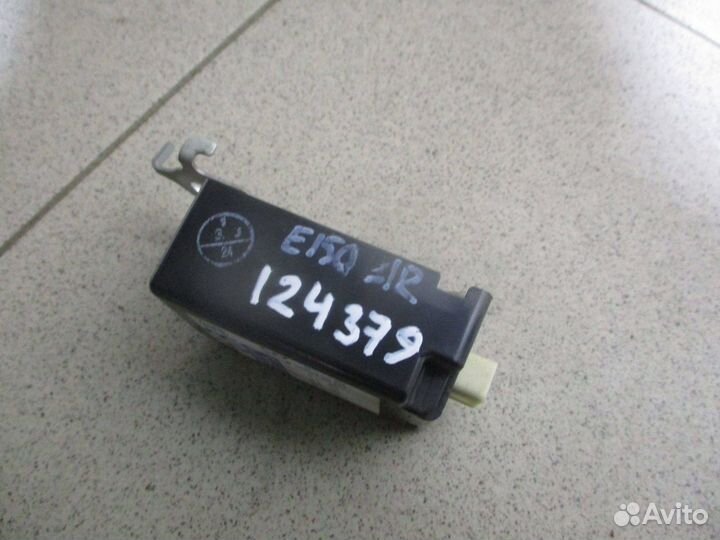 Блок электронный Toyota Corolla (E150)