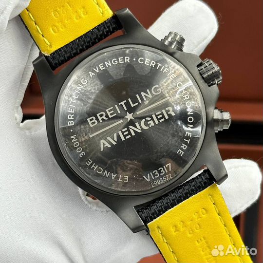 Часы Breitling Avenger Night Mission чёрные