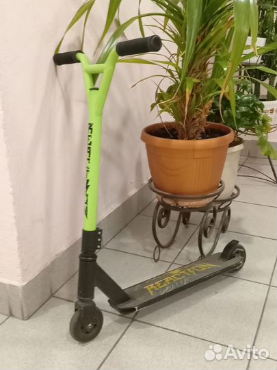 Самокат трюковой reaction