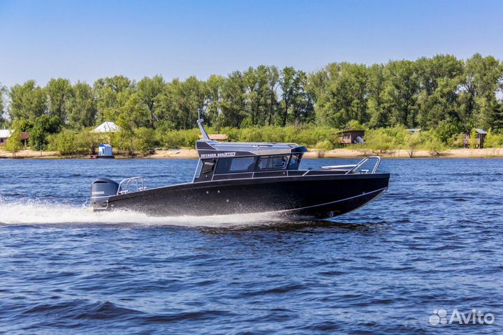 Катер voyager 800 Cabin