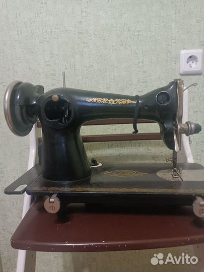 Швейная машинка ножная Подольск