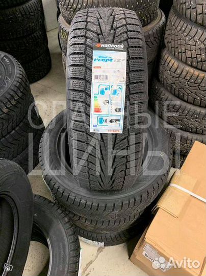 Hankook Winter I'Cept iZ 2 W616 245/50 R18 104T