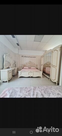 Спальный гарнитур