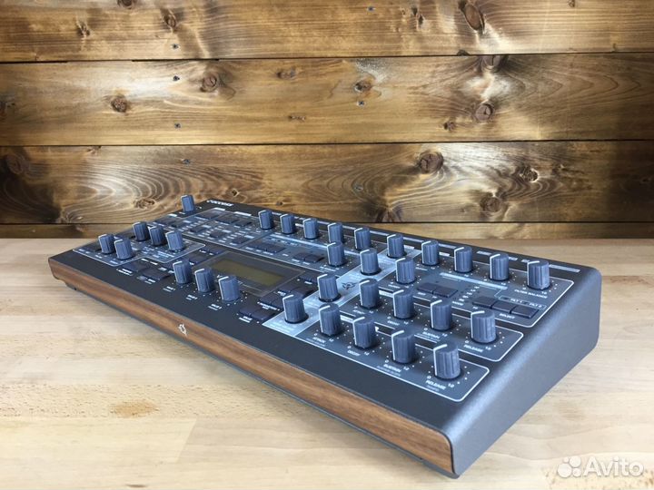 Синтезатор Access Virus TI2 Desktop