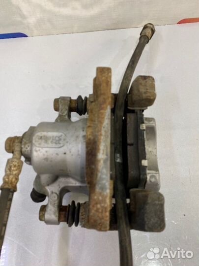 Суппорт задний правый Toyota Camry XV55 2GR-FE