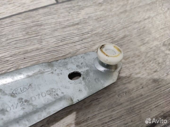 Стеклоподъемник задний правый Picanto 05-11