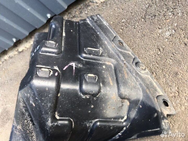 Пыльник бампера задний правый Hyundai Santa Fe