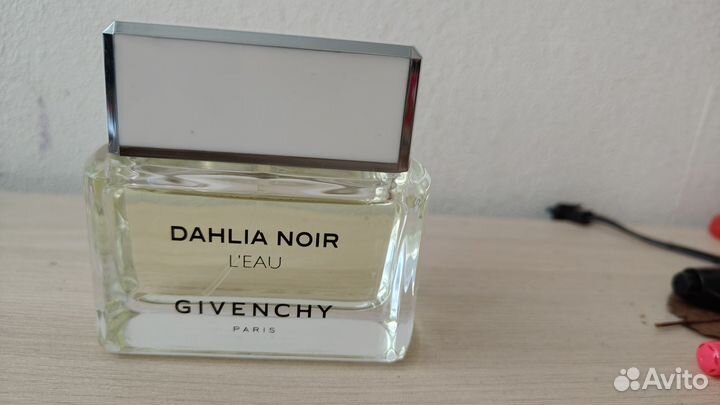 Givenchy dahlia noir l'eau