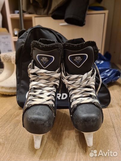 Коньки хоккейные