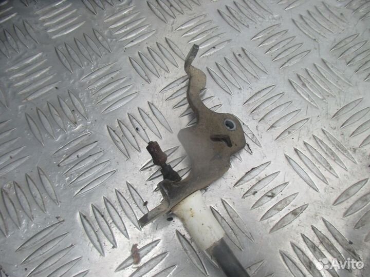 Трос стояночного тормоза Форд Куга