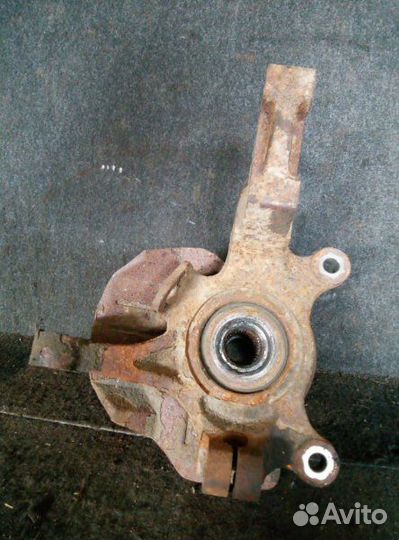 Кулак (цапфа) передний левый Chevrolet Lacetti