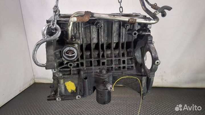 Блок цилиндров Toyota Avensis 1, 2001