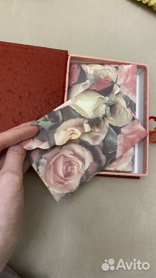 Подарочная коробка с конвертами