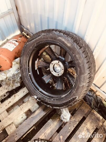 Maxtrek Fortis T5 305/40 R22 V