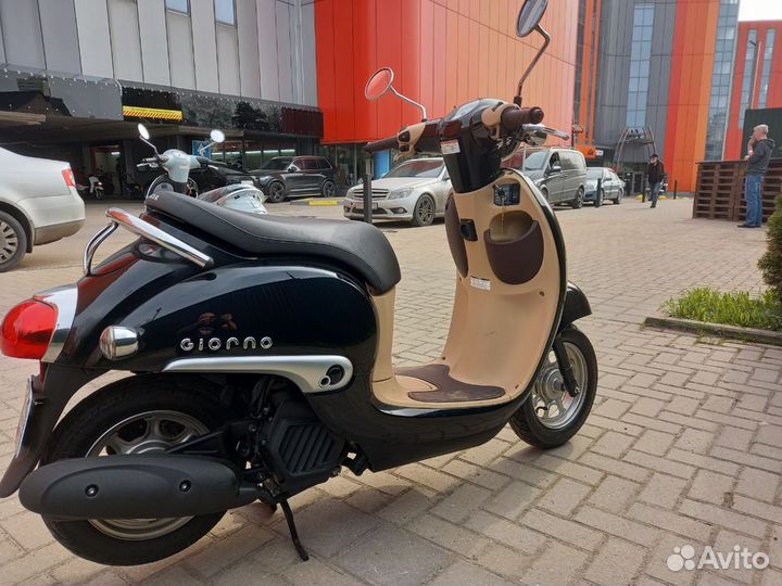 Скутер Honda Giorno
