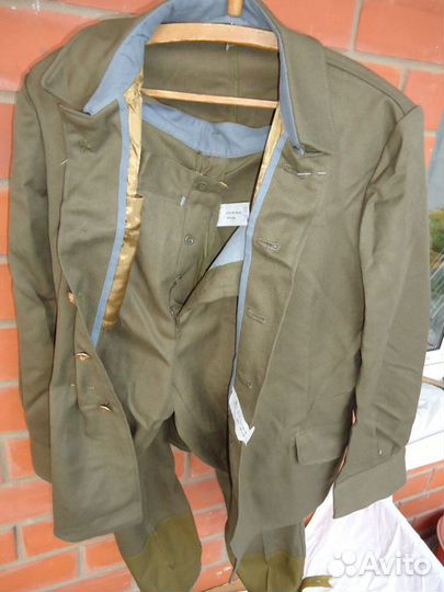 Китель и брюки