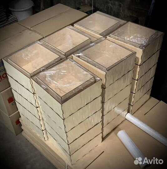 Лазерная резка по дереву, оргстеклу, пэт, кожи