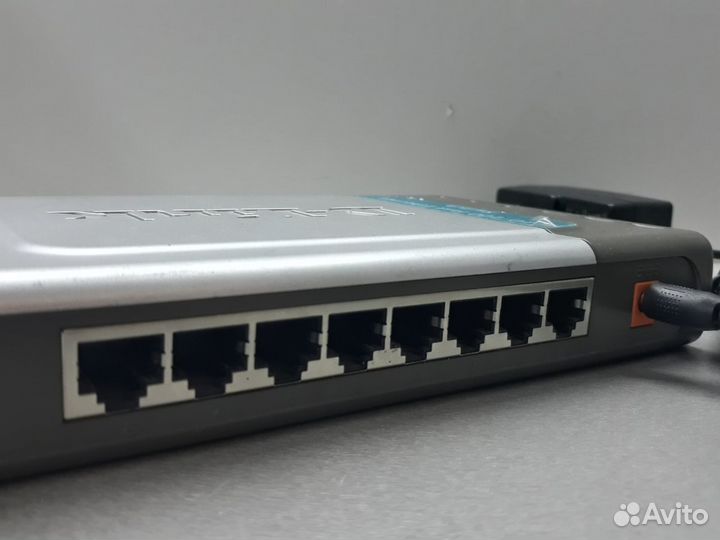 Коммутатор D-Link DES-1008D 8 портов 100Mbit