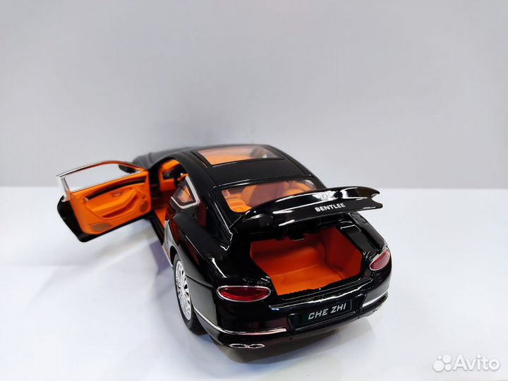 Модель машинки мерседес