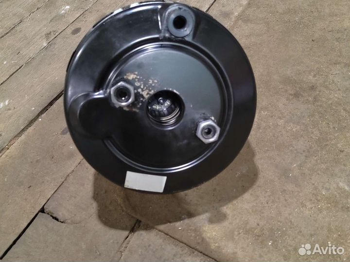 Продам вакуумный усилитель бу