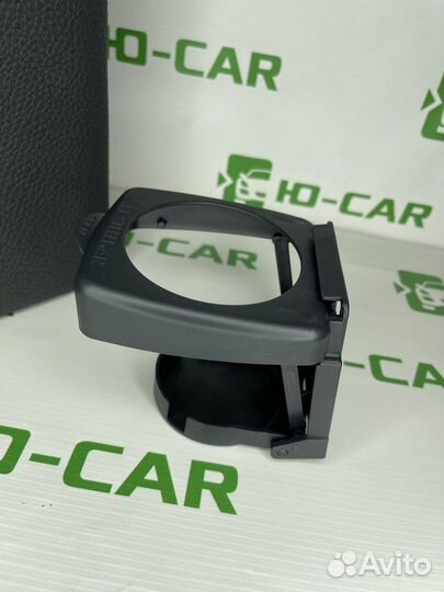 Подлокотник Toyota Isis (2004-2017) Бардачок