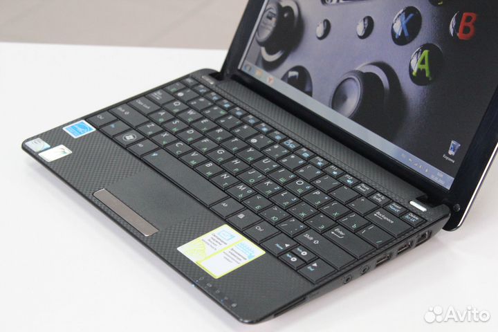 Компактный нетбук Asus