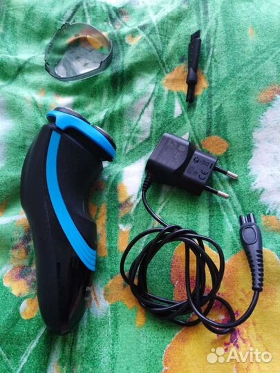 Электробритва Philips