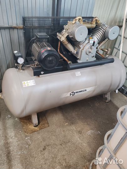 Полуавтомат выдува пэт