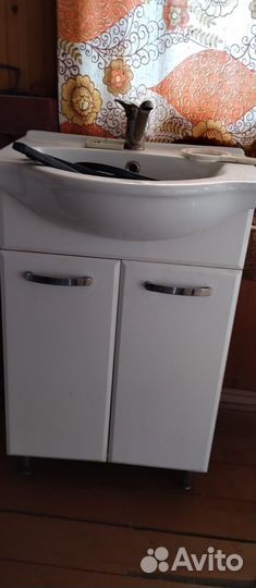 Раковина в ванную с тумбой