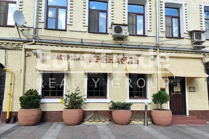 Сдам торговое помещение, 209 м²