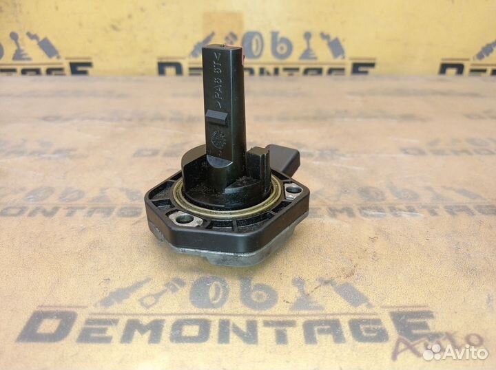 Датчик уровня масла Passat B5 A4 A6 A3 Octavia A8