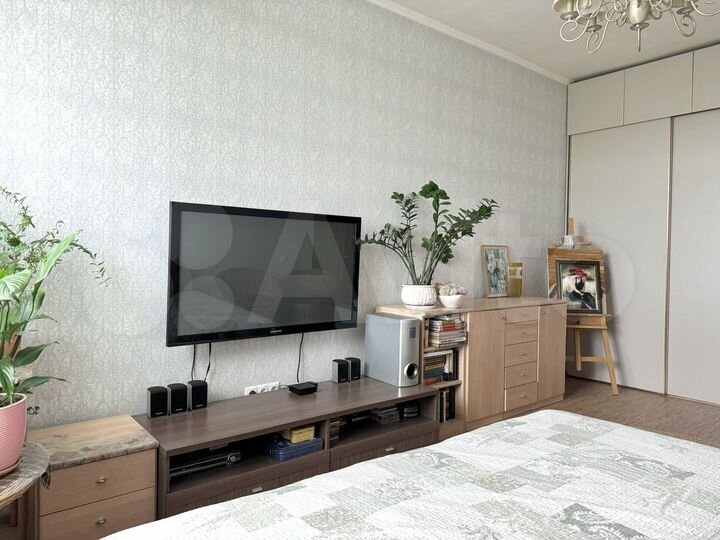 2-к. квартира, 53 м², 5/5 эт.