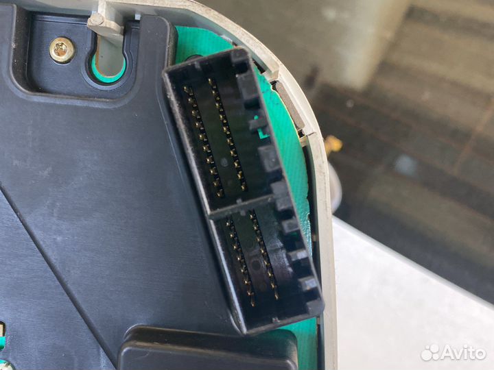 Щиток комбинация приборов kia magentis 2005