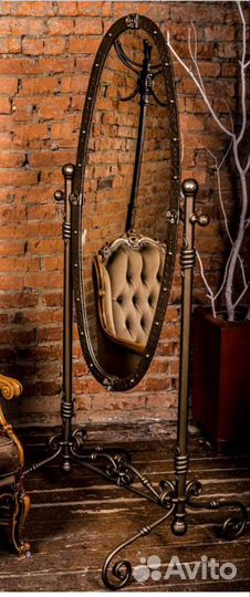 Зеркало напольное. Кованое